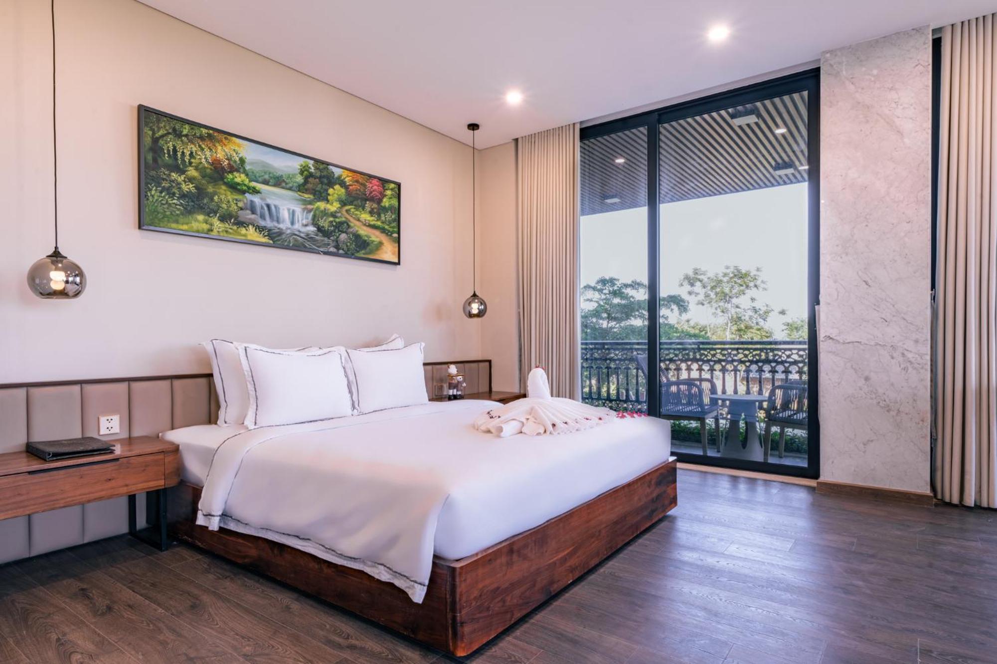 Cami Riverside Resort Da Nang Buitenkant foto