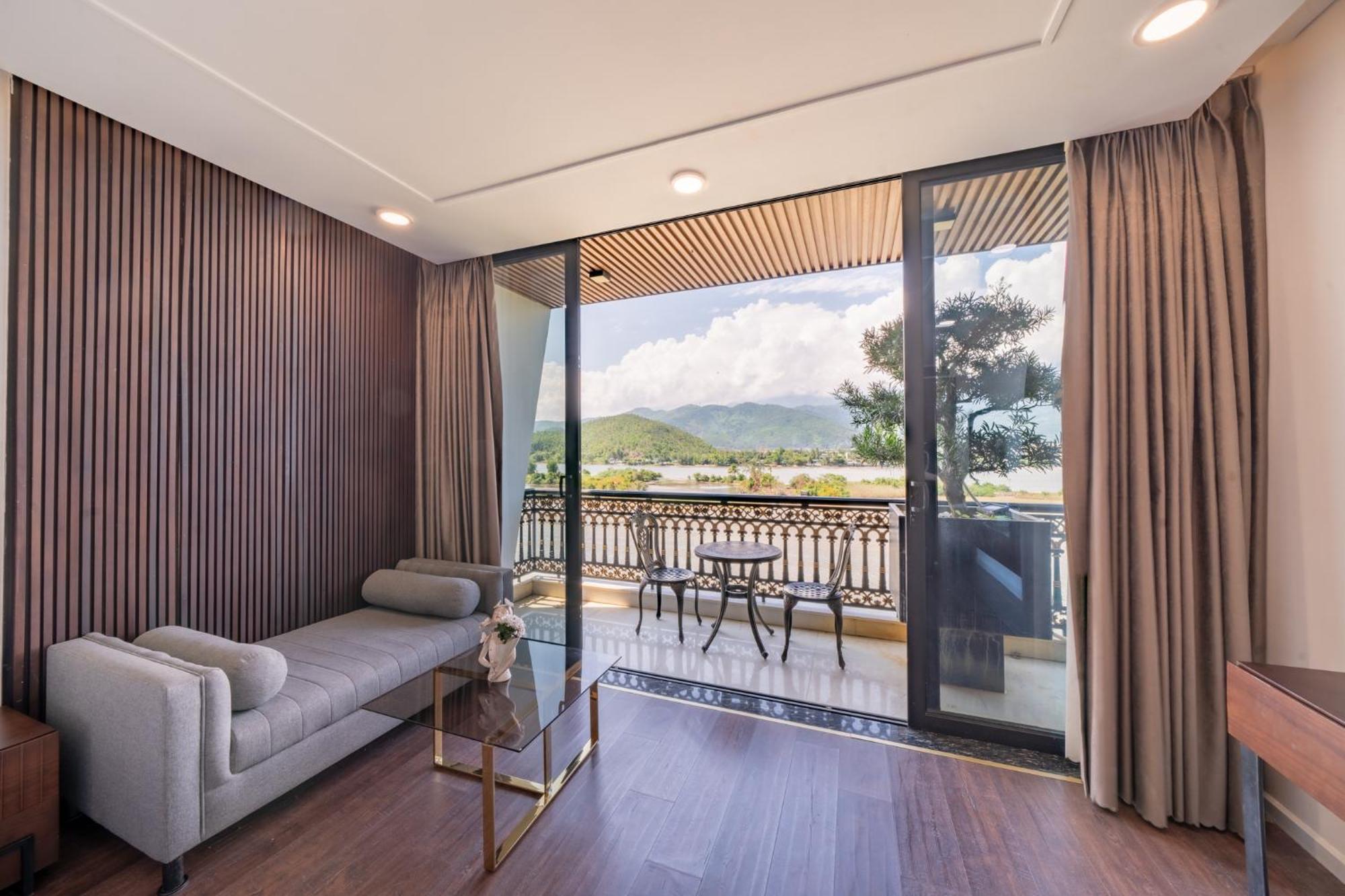 Cami Riverside Resort Da Nang Buitenkant foto