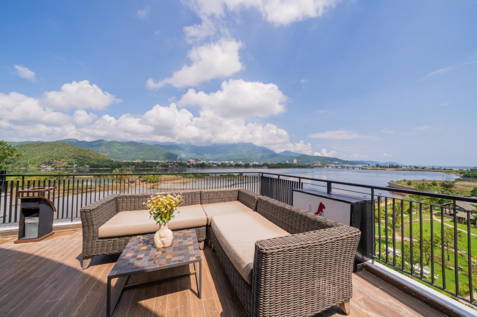 Cami Riverside Resort Da Nang Buitenkant foto