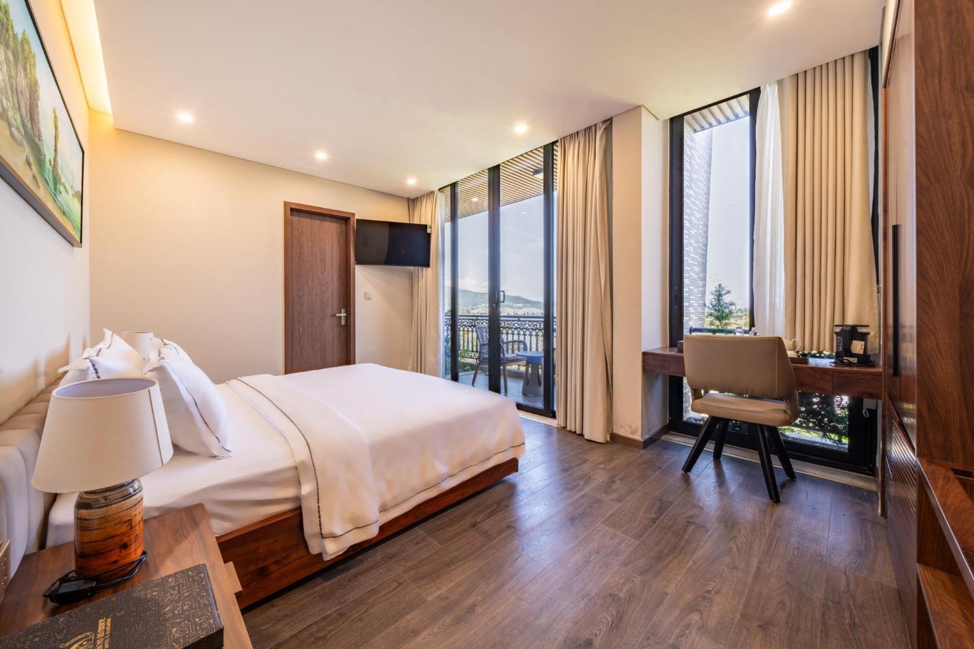 Cami Riverside Resort Da Nang Buitenkant foto