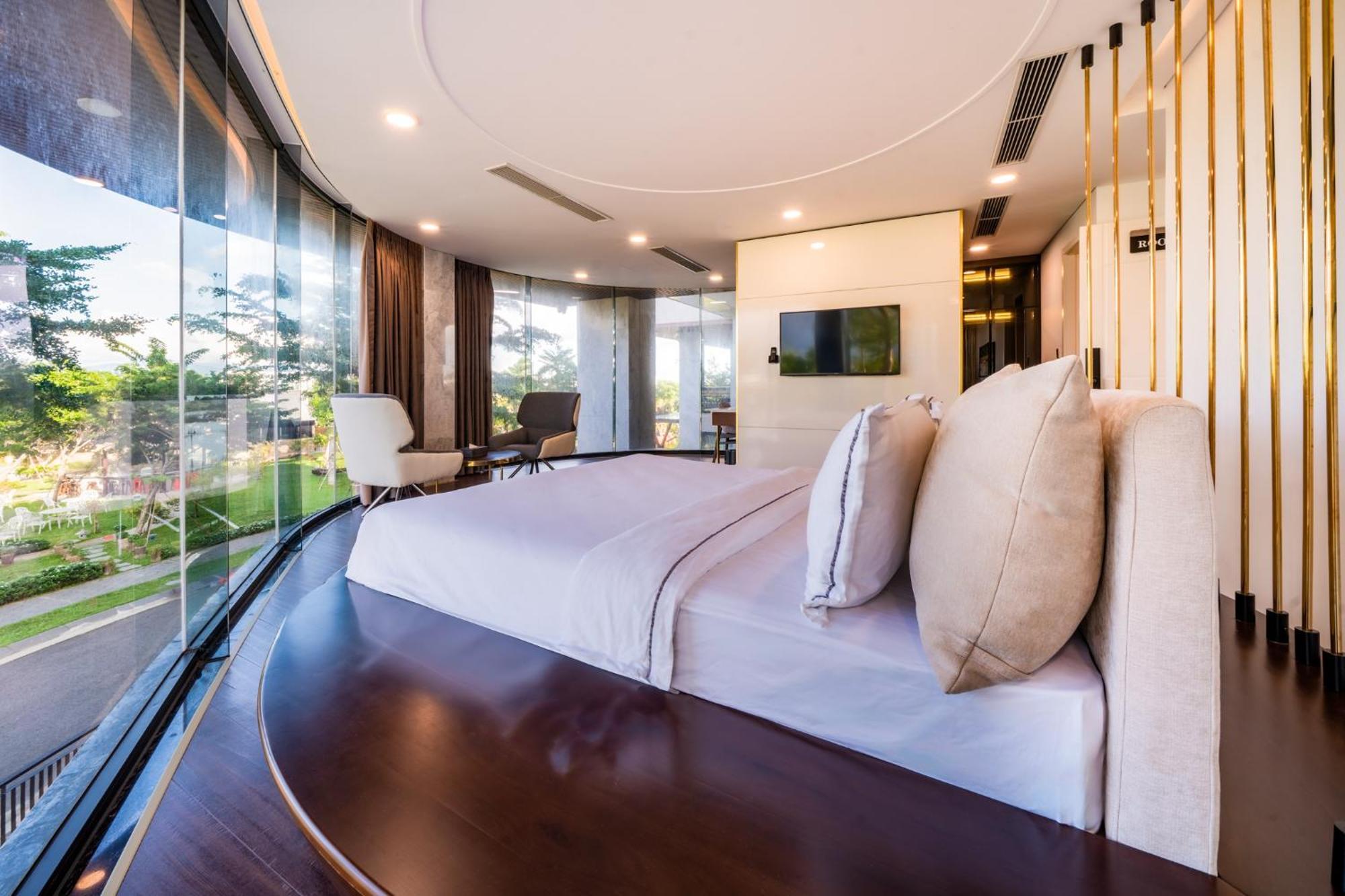 Cami Riverside Resort Da Nang Buitenkant foto