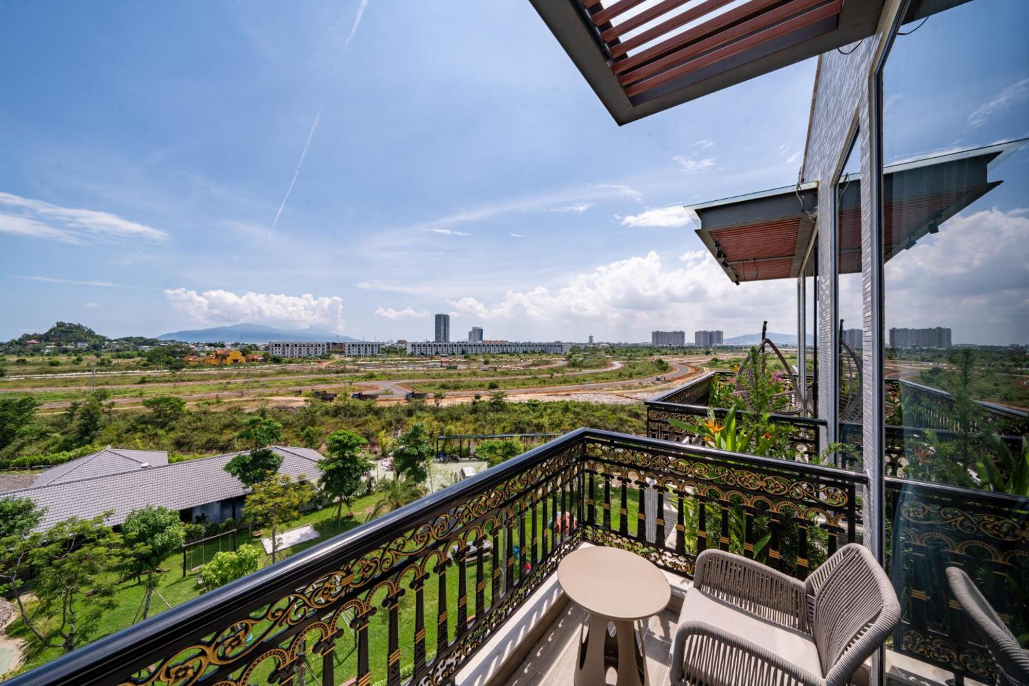Cami Riverside Resort Da Nang Buitenkant foto