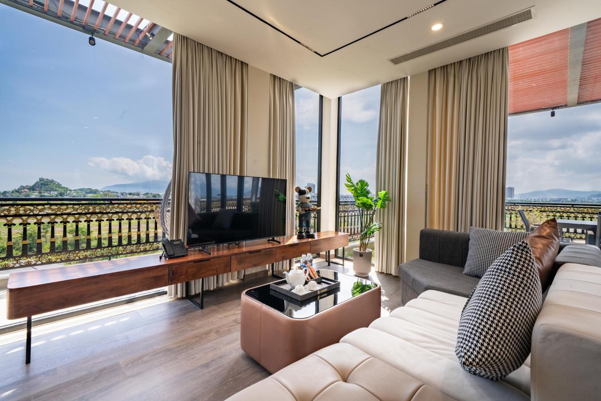 Cami Riverside Resort Da Nang Buitenkant foto