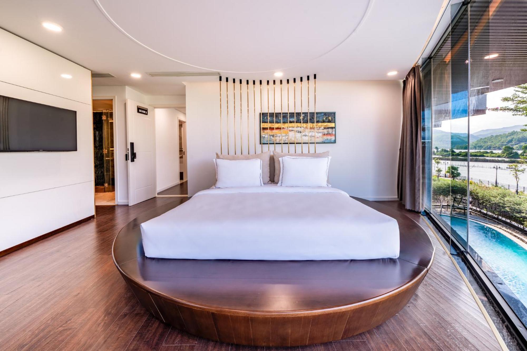 Cami Riverside Resort Da Nang Buitenkant foto