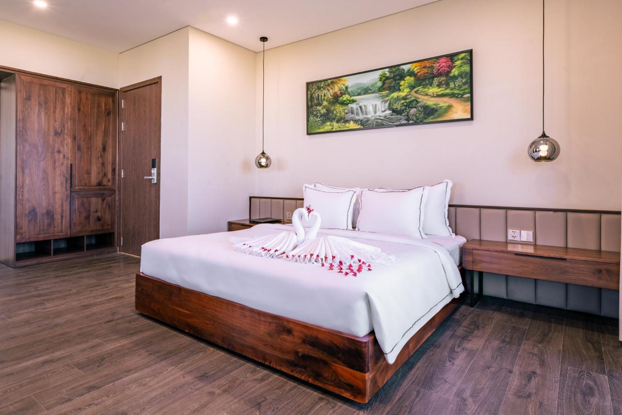 Cami Riverside Resort Da Nang Buitenkant foto